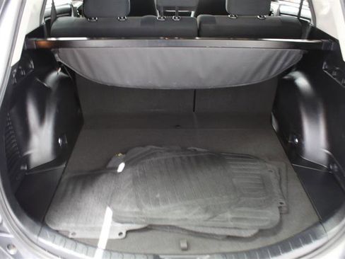 Used 2016 Toyota RAV4 XLE image 10