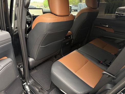 Used 2026 Lexus GX 550 w/ Accessory Package (ZB) AWD/4WD image 28