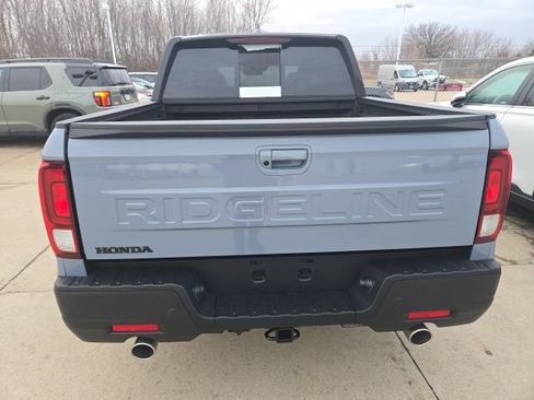 New 2026 Honda Ridgeline Black Edition image 7