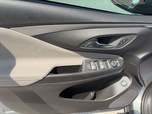 Used 2025 Buick Envista Avenir image 17