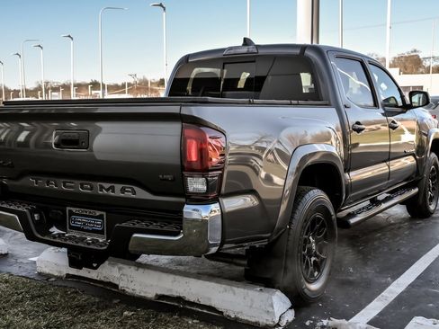 Used 2021 Toyota Tacoma SR5 image 8