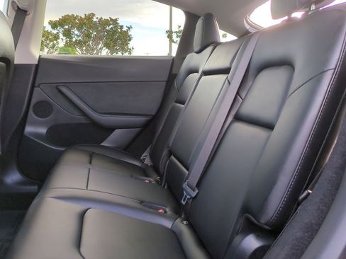 Used 2024 Tesla Model Y Long Range image 20