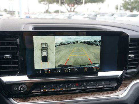 Used 2023 Ford F350 Lariat image 37