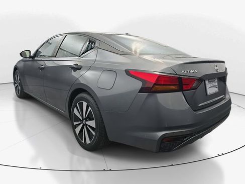 Used 2022 Nissan Altima 2.5 SV FWD image 8