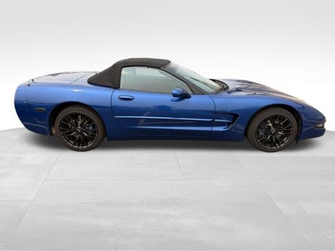 Used 2002 Chevrolet Corvette Convertible w/ Preferred Equipment Group2 RWD image 9