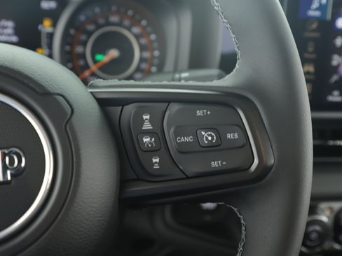 New 2025 Jeep Gladiator Rubicon w/ Safety Group image 20