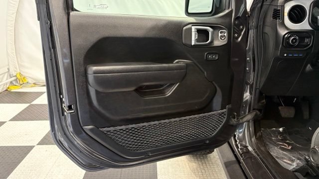 Used 2024 Jeep Wrangler Unlimited AWD/4WD image 15
