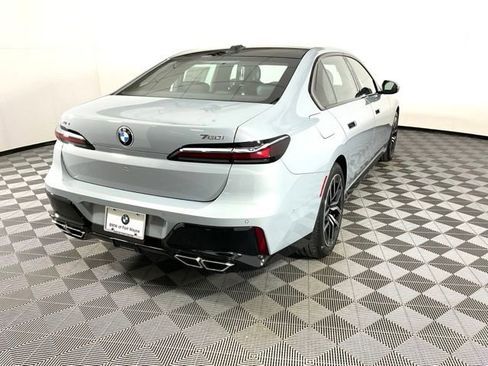 Used 2024 BMW 760i xDrive image 6