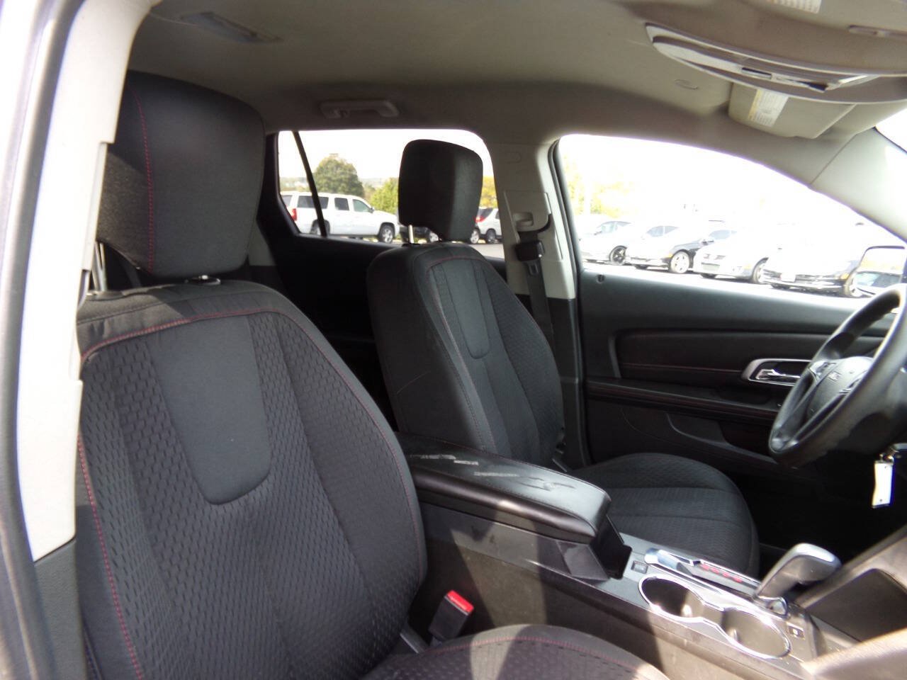 Used 2015 GMC Terrain SLE FWD image 28