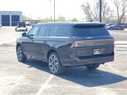 New 2026 Lincoln Navigator L Black Label AWD/4WD image 3
