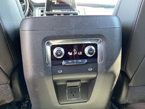 Used 2023 GMC Yukon SLT image 20