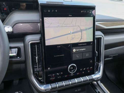 New 2026 GMC Yukon Elevation w/ Elevation Premium Package AWD/4WD image 20