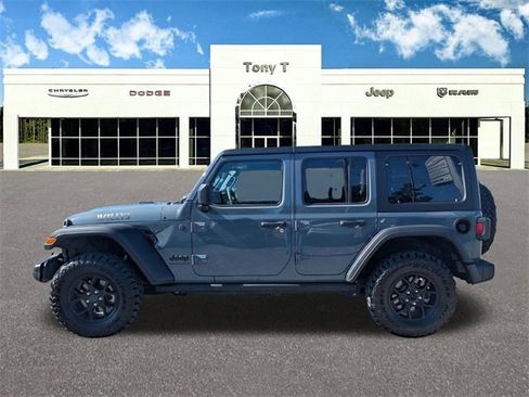 Used 2024 Jeep Wrangler Willys image 5