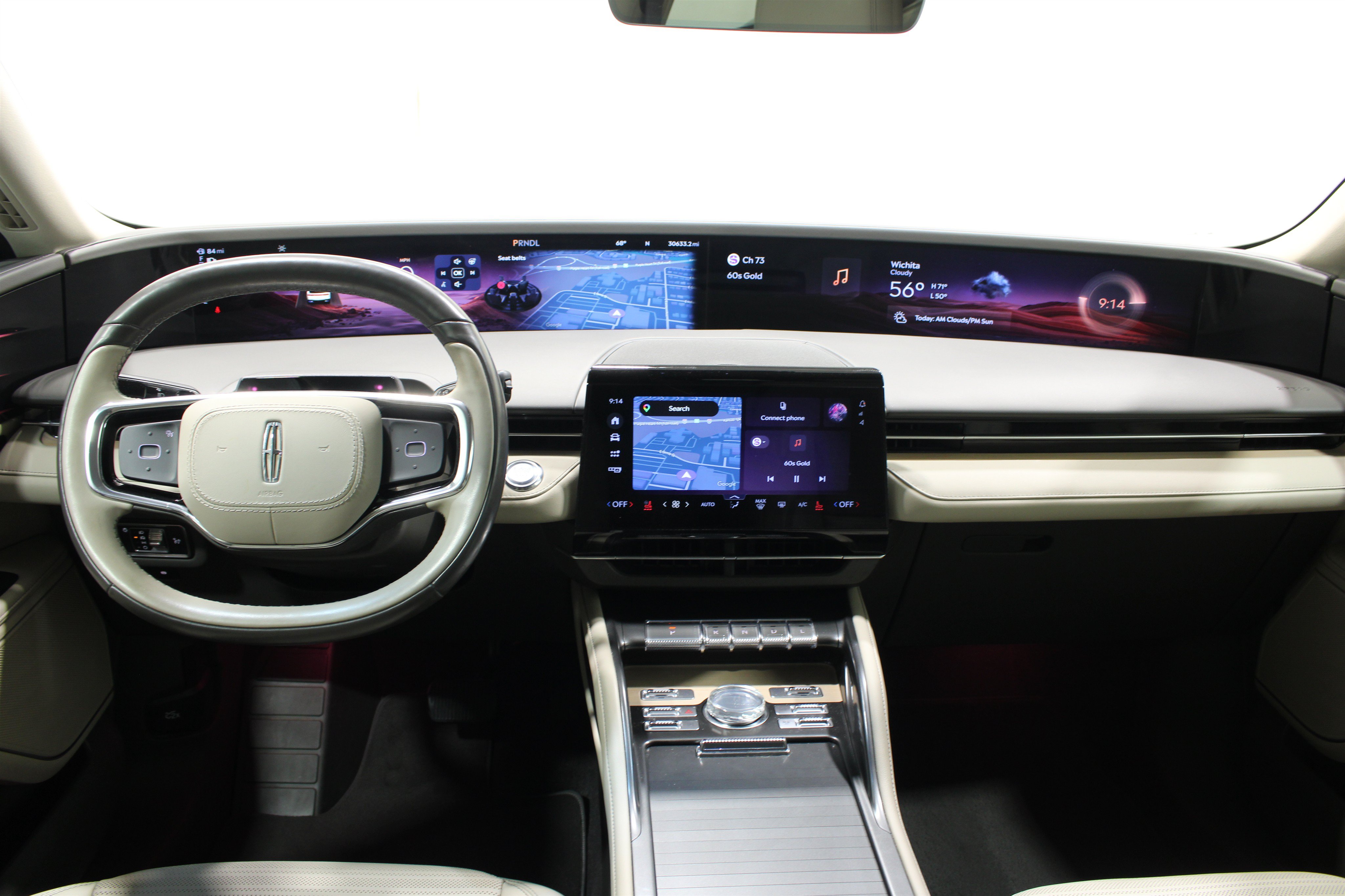 Used 2024 Lincoln Nautilus Reserve AWD/4WD image 2