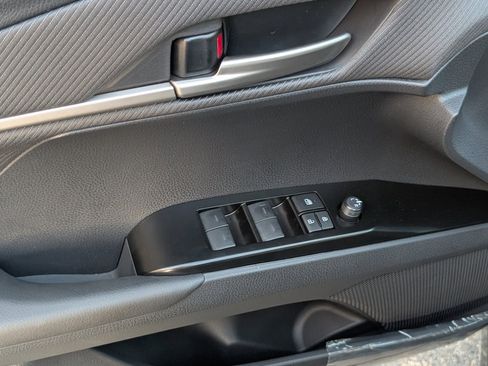 Used 2026 Toyota Camry SE image 15