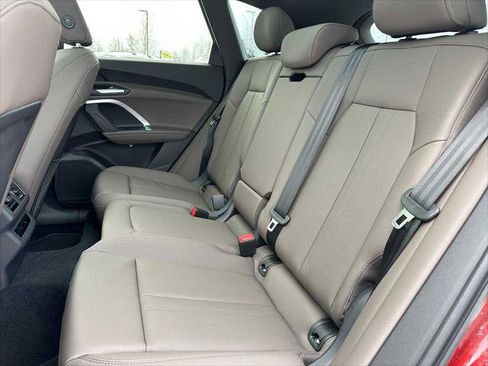 New 2025 Audi Q5 Premium image 17