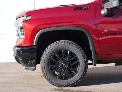 Used 2025 Chevrolet Silverado 3500 LTZ w/ LTZ Plus Package image 11