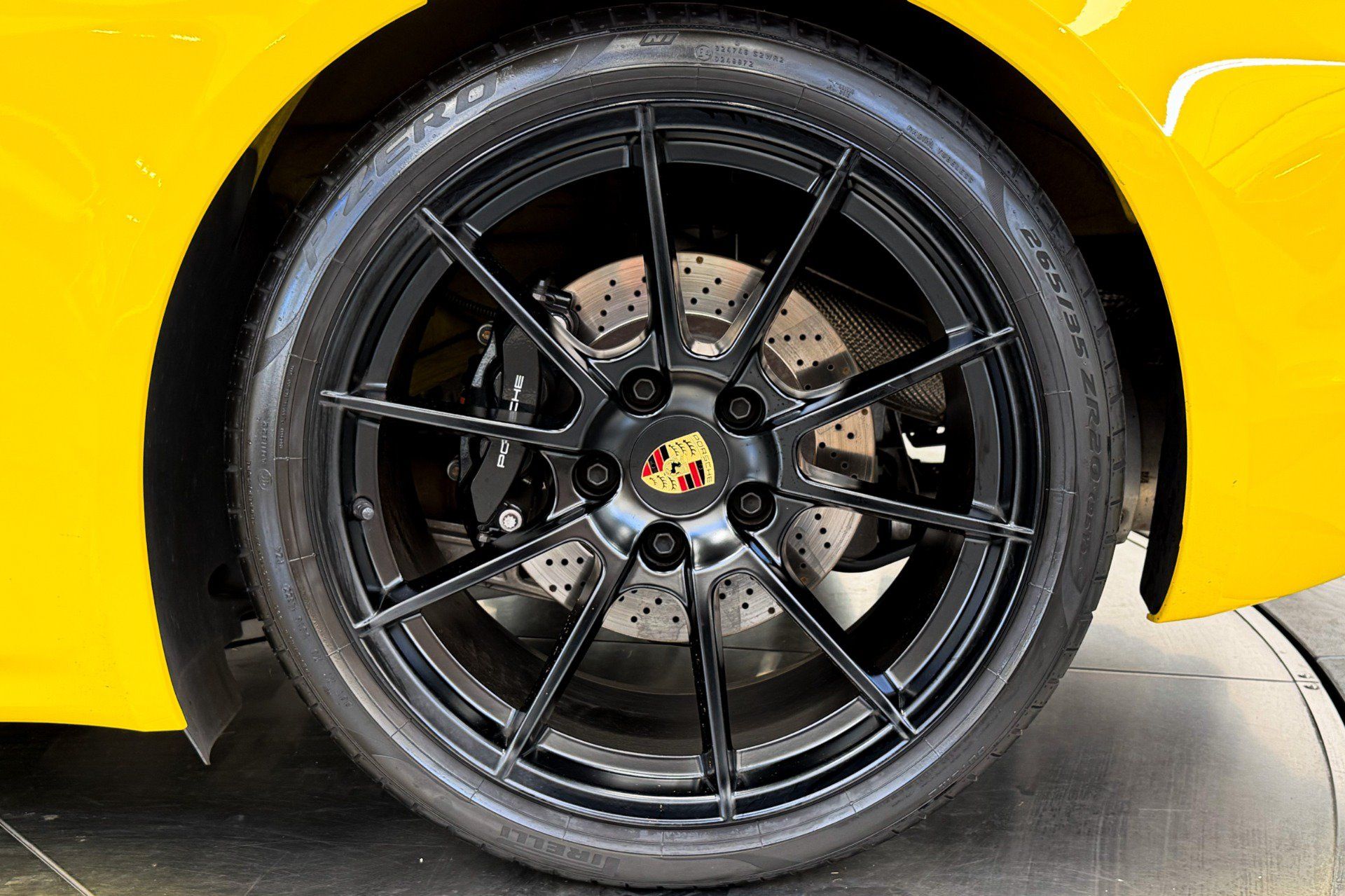 Used 2023 Porsche 718 Cayman GTS RWD image 11