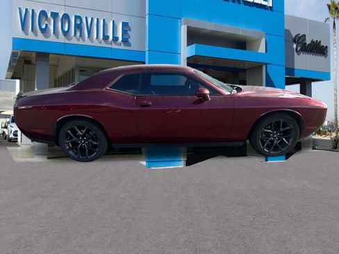 Used 2019 Dodge Challenger SXT w/ Blacktop Package RWD image 4