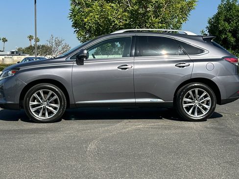 Used 2013 Lexus RX 450h AWD w/ Navigation Pkg image 2