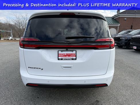New 2026 Chrysler Pacifica Select w/ S Appearance Package FWD image 4