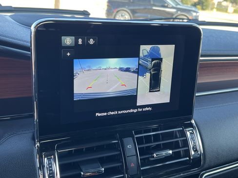 Used 2021 Lincoln Navigator Reserve image 21