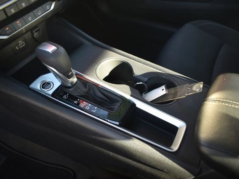 Used 2022 Nissan Altima 2.5 S FWD image 15