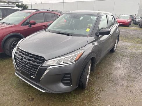 Used 2024 Nissan Kicks S image 3