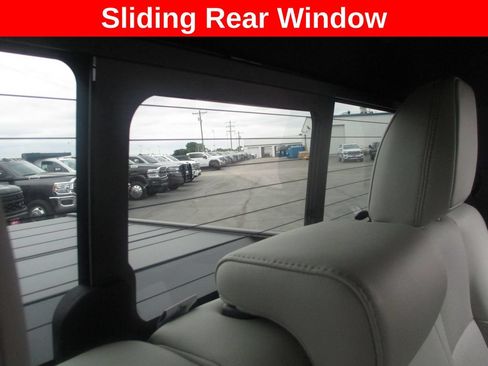 Used 2024 Toyota Tacoma Limited AWD/4WD image 26