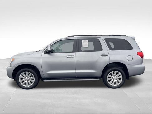 Used 2016 Toyota Sequoia Platinum AWD/4WD image 2