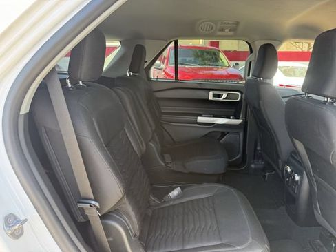 Used 2021 Ford Explorer XLT RWD image 30