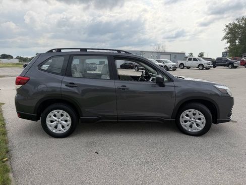 Used 2022 Subaru Forester AWD/4WD image 8
