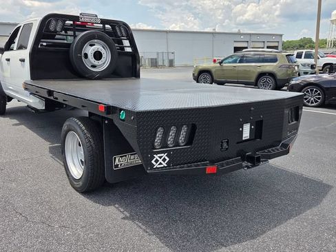 New 2026 RAM 5500 Tradesman w/ Chrome Appearance Group AWD/4WD image 9