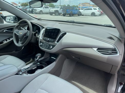 Used 2023 Chevrolet Malibu LT FWD image 17