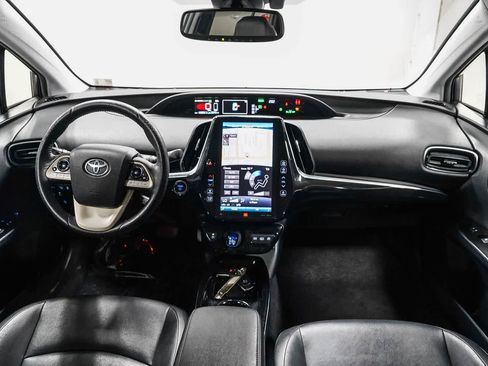 Certified 2017 Toyota Prius Prime Advanced w/ Carpet Mat Package FWD image 12