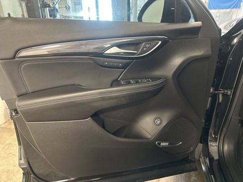 Used 2023 Buick Envision Essence w/ Technology Package I image 9