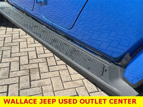 Used 2023 Jeep Gladiator Overland image 13