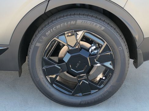 New 2026 Kia Sportage X-Line image 8