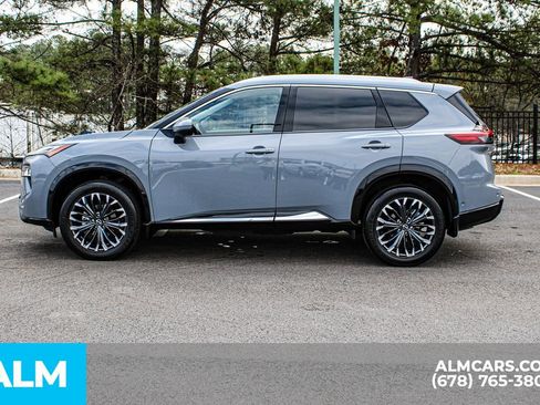 Used 2024 Nissan Rogue Platinum w/ Platinum Premium Package image 6