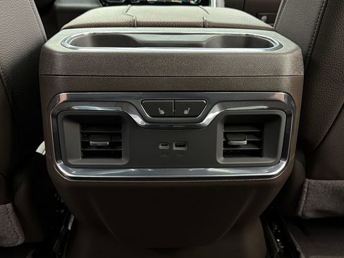 Used 2026 GMC Sierra 1500 Denali w/ Denali Reserve Package AWD/4WD image 44