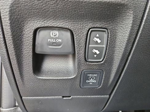 Used 2026 RAM 1500 Laramie w/ Night Edition image 35