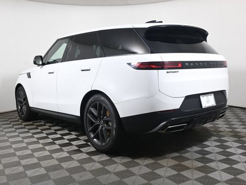 Used 2024 Land Rover Range Rover Sport SE AWD/4WD image 5