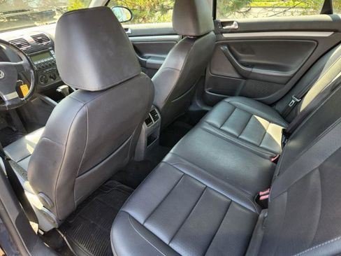 Used 2009 Volkswagen Jetta SE image 11