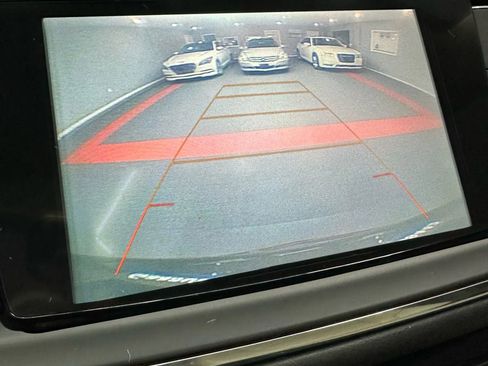 Used 2018 Buick Enclave Essence image 18