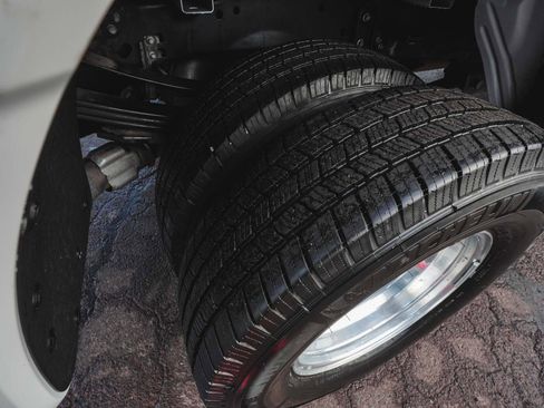 Used 2024 Ford F350 XL w/ Snow Plow/Camper Package image 10