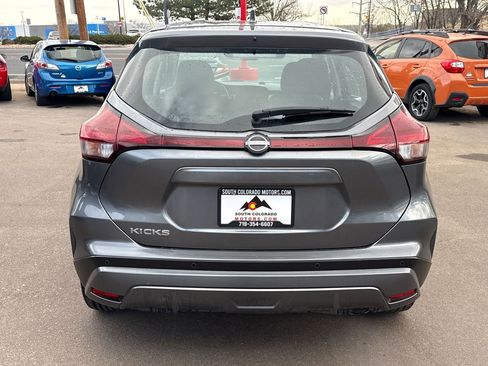 Used 2023 Nissan Kicks S image 6