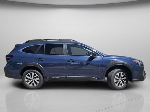 Used 2025 Subaru Outback Premium AWD/4WD image 27