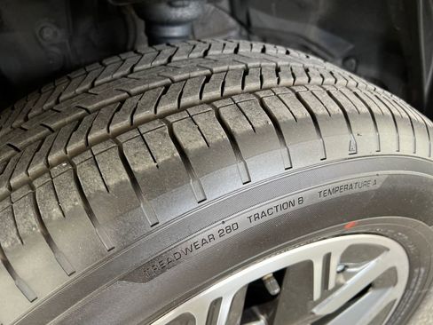 Certified 2025 Subaru Forester Premium AWD/4WD image 29
