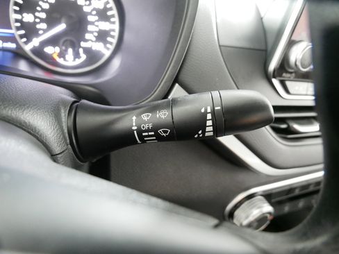 Used 2022 Nissan Altima 2.5 SV image 31