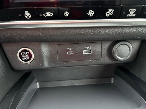 Used 2023 Nissan Rogue SL image 19